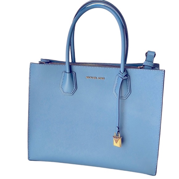 Michael Kors Handbags - Michael Kors Like New Tote